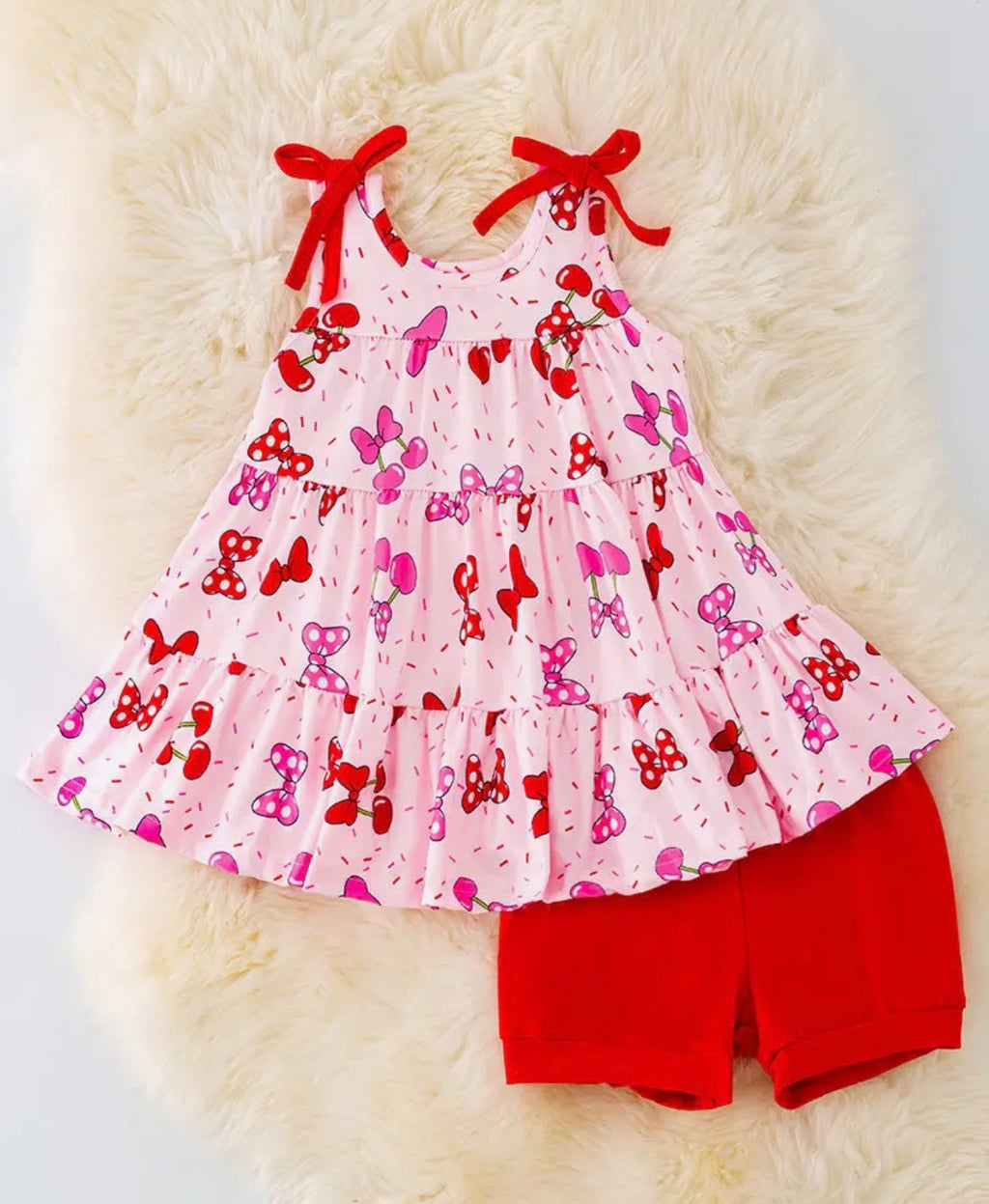 Bow Printed Ruffle Tunic w/ Red Shorts