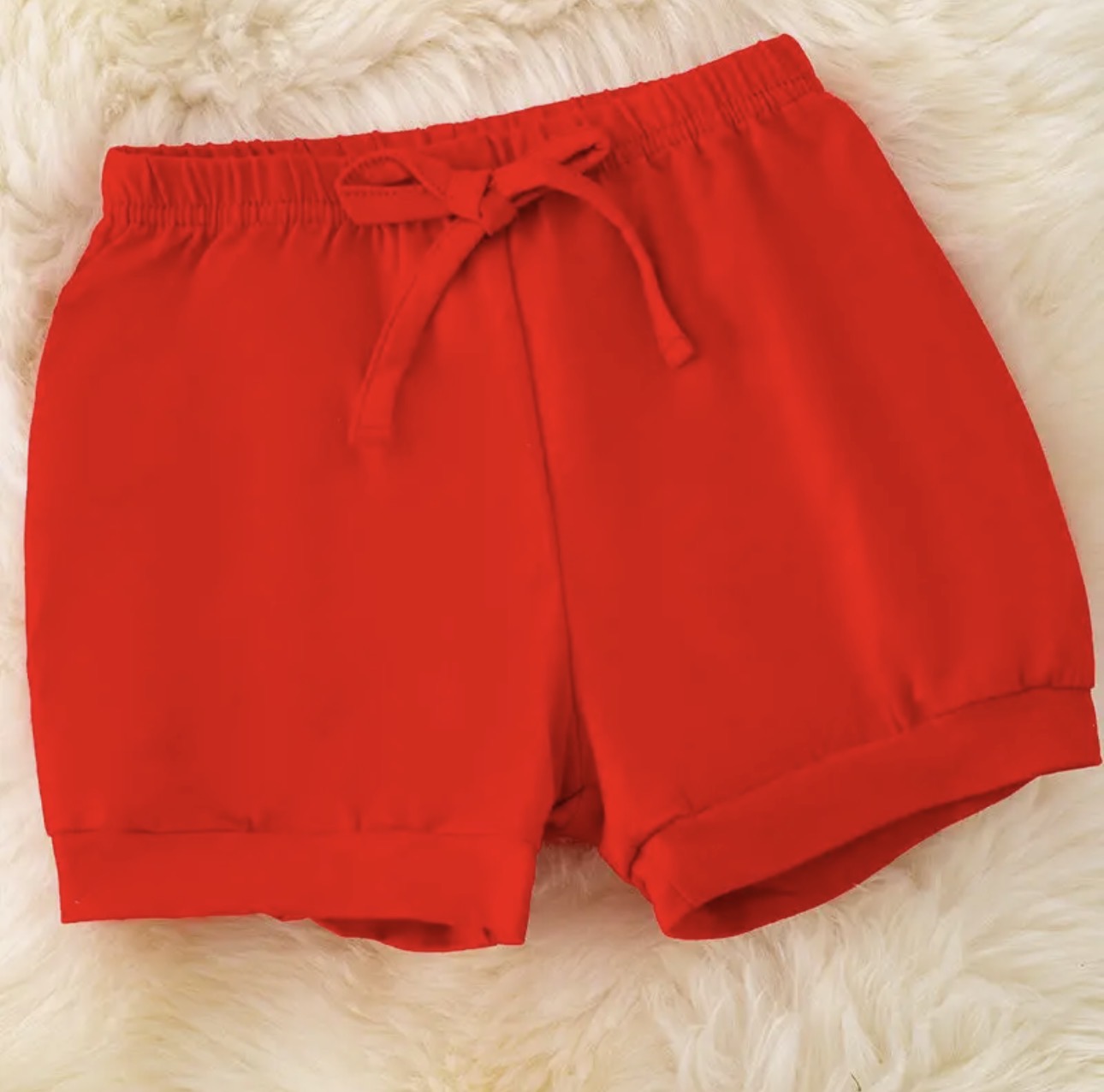 Bow Printed Ruffle Tunic w/ Red Shorts